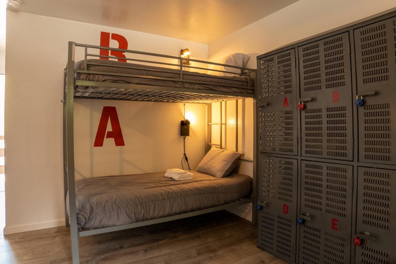 The Junction Hotel And Hostel Durango Room photo