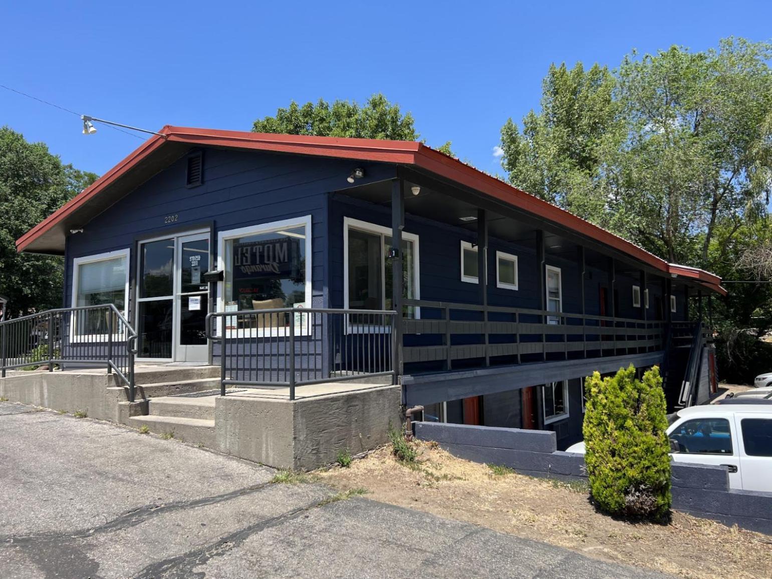 The Junction Hotel And Hostel Durango Exterior photo