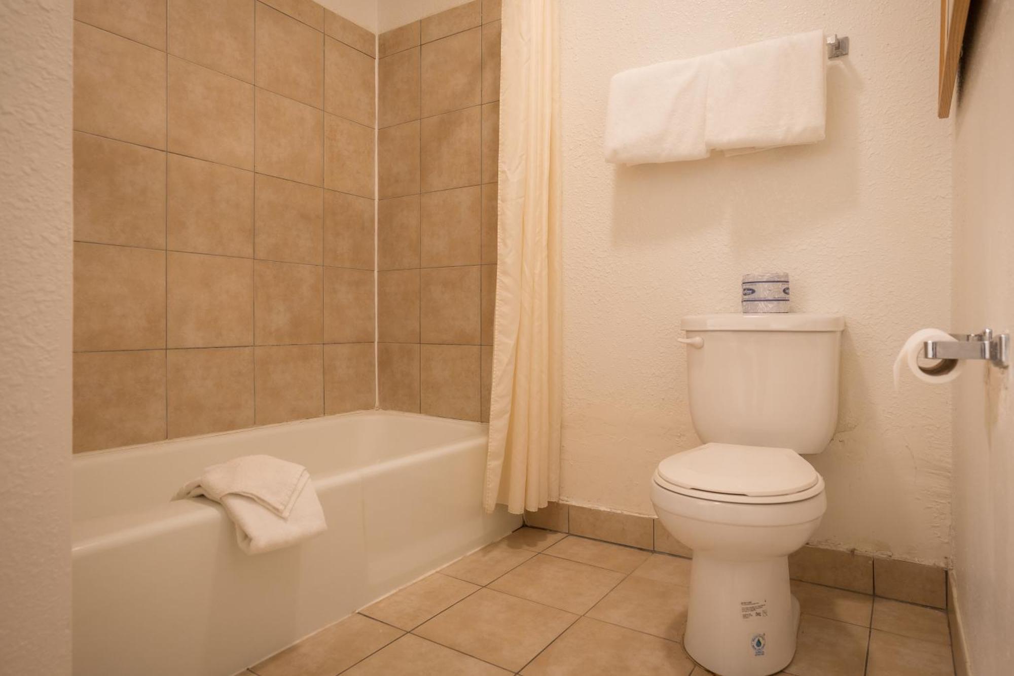The Junction Hotel And Hostel Durango Room photo